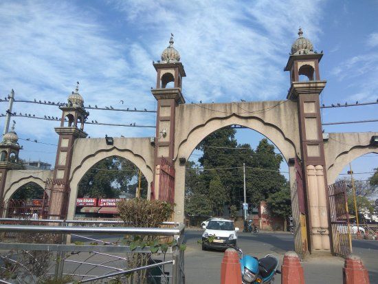 Kaiser Bagh Park